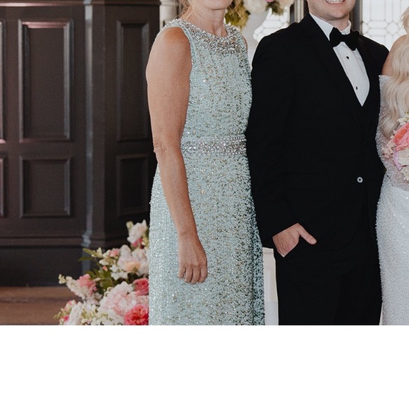 Macduggal mother of bride dress.    Worn one day.  Size 8.  Im 5-6. - Picture 4 of 5